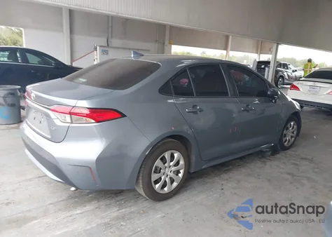 2021 Toyota Corolla Le z USA, uszkodzony, nr VIN 5YFEPMAE2MP233148